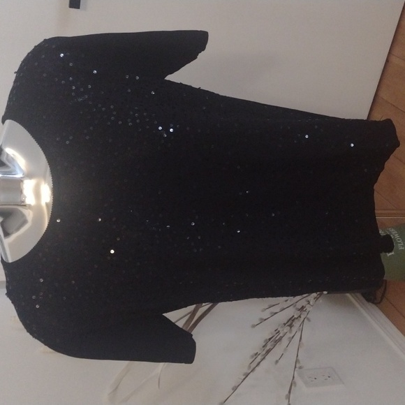 Vintage VALENTI Rome,New York,Paris short sleeve sequin top - Picture 1 of 4